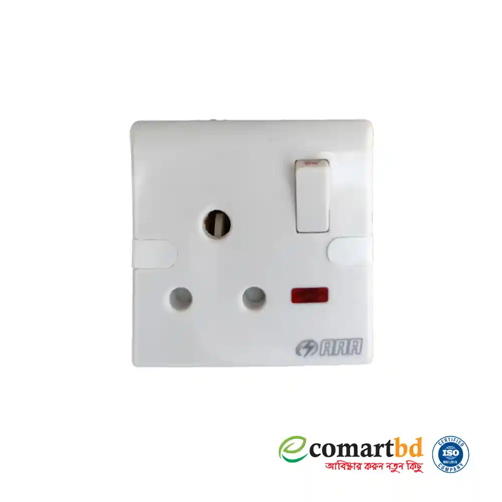 AC 3 Pin Round Socket 16A